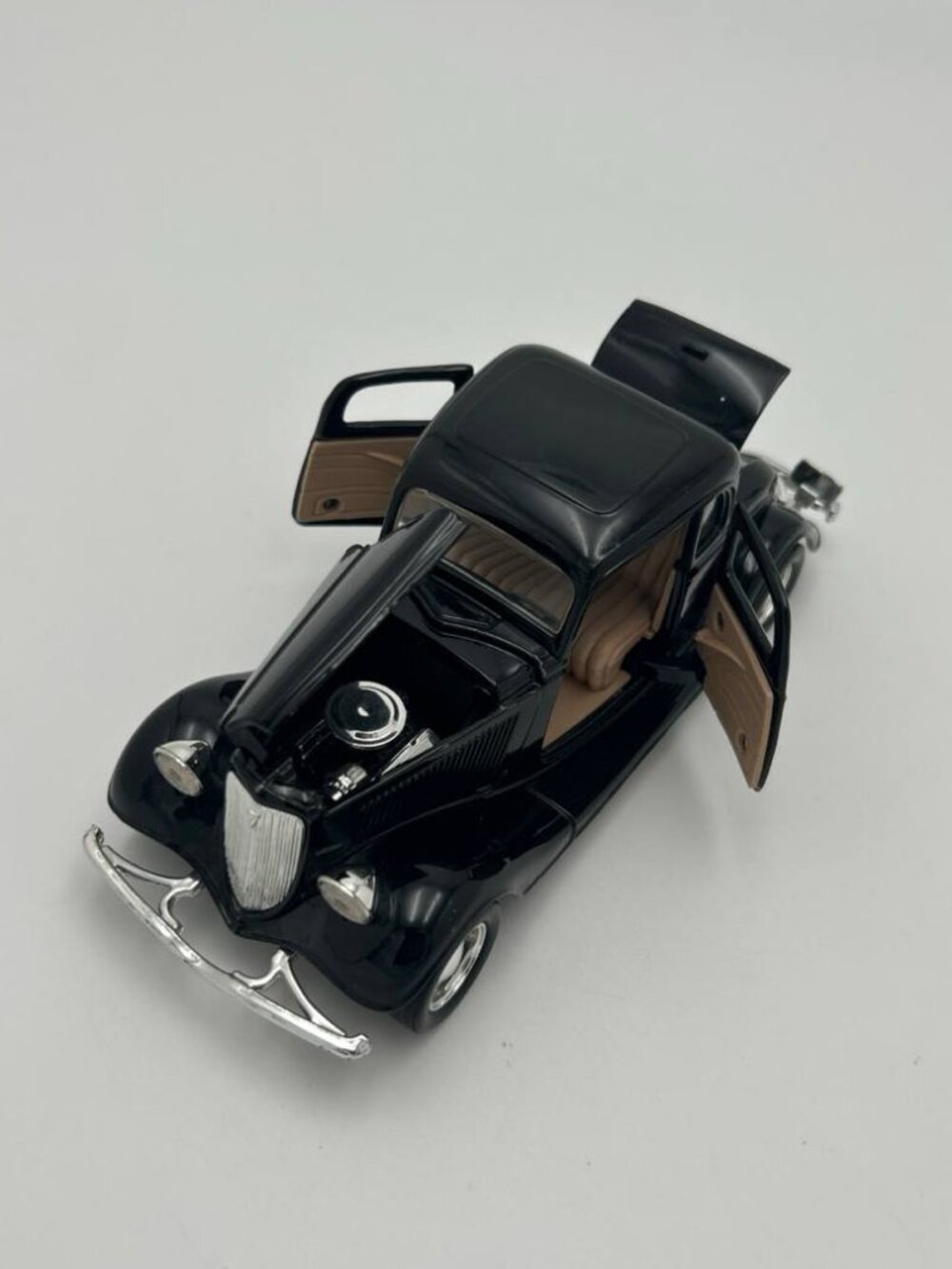 Motor Max 1934 Ford Coupe 1:24 Black Diecast
